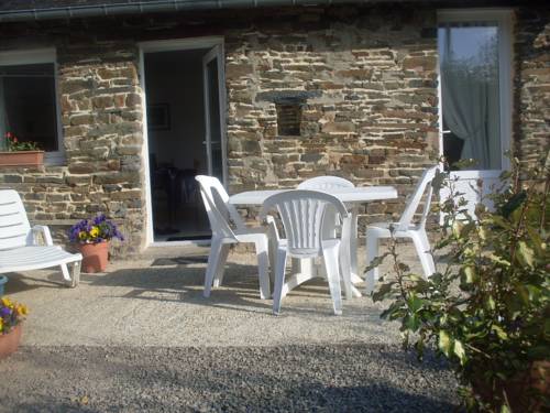 Gîte du Fourneaux : Guest accommodation near Montsecret