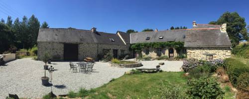 Les Gîtes du Sanglier : Guest accommodation near Le Vieux-Bourg