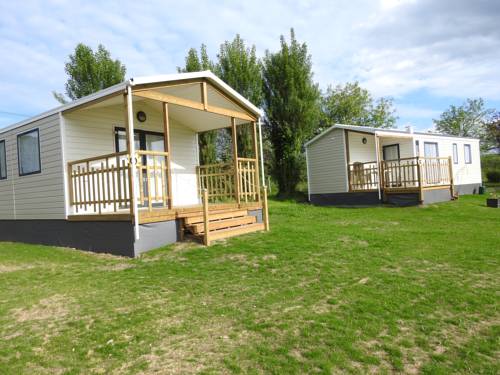 Camping les Tournesols : Guest accommodation near Châtres-la-Forêt