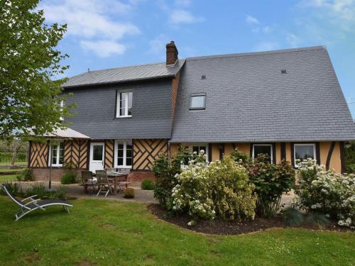 Holiday home Fumichon : Guest accommodation near Le Planquay