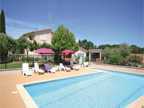 Four-Bedroom Holiday Home in Montignargues : Guest accommodation near La Calmette