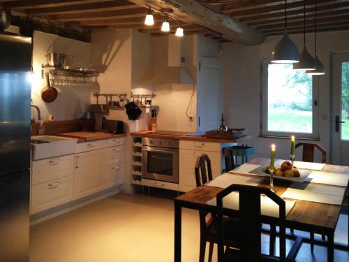 L'oisellerie Cottages : Guest accommodation near Fel