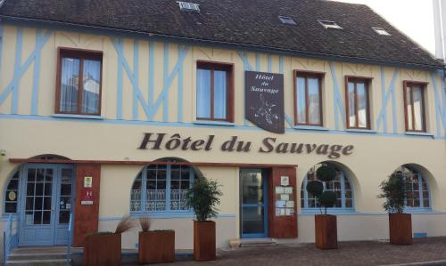 Hôtel du Sauvage : Hotel near Le Meix-Saint-Epoing