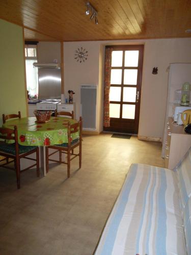 Les 4 saisons : Guest accommodation near Moncoutant